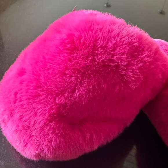 Plush Pink Woman’s Slippers - Picture 6 of 6